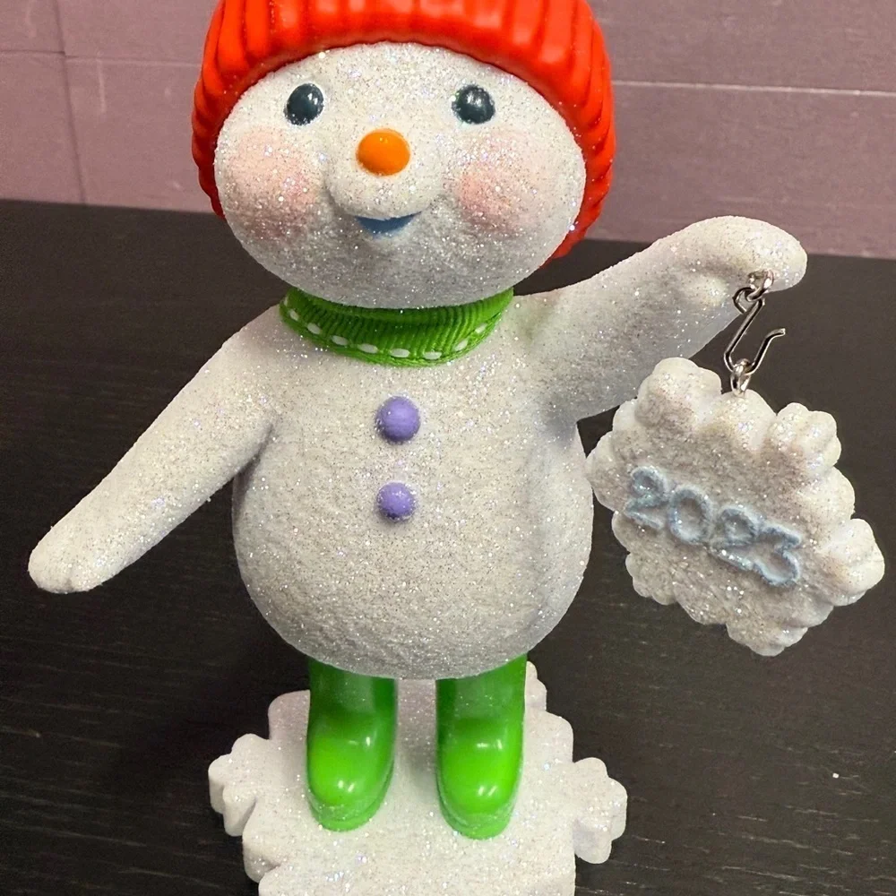 Hallmark Keepsake 2023 snowflake Festive Sweet Snowman Ornament BRAND NEW